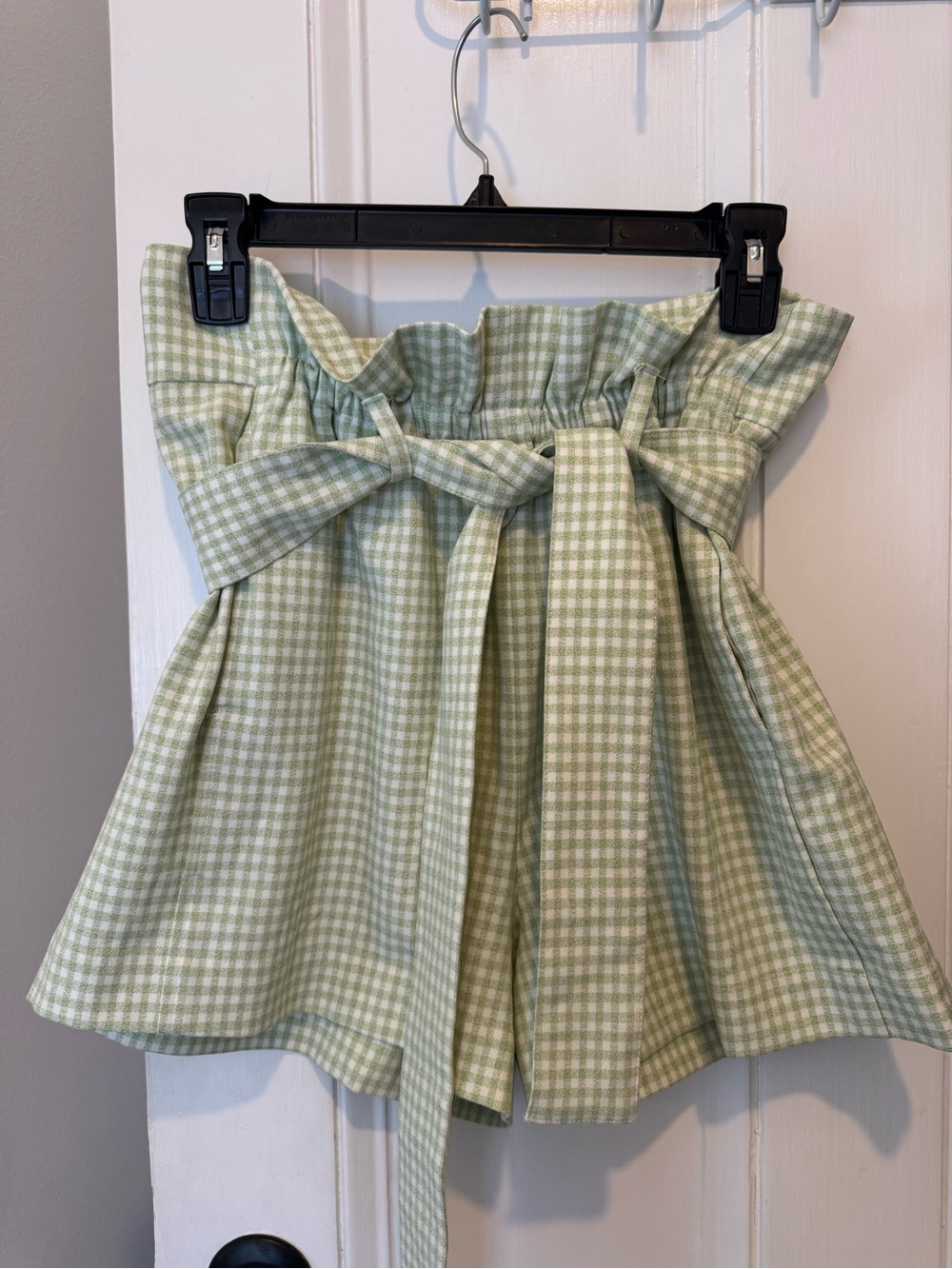 Wilfred High-Waist Paperbag Shorts in Light Green Gingham